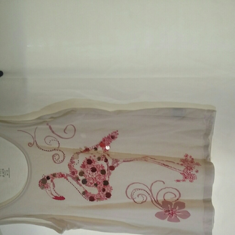 girl tee top
